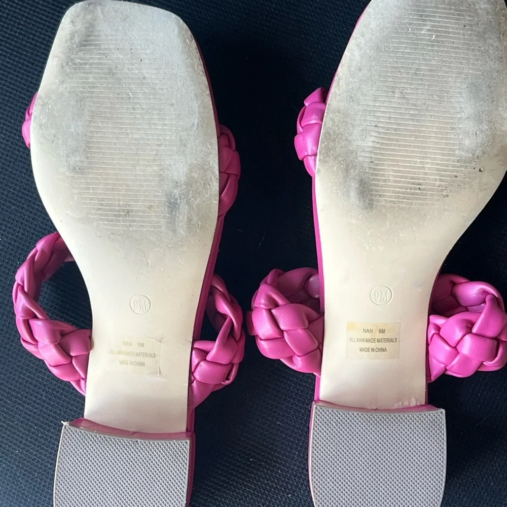 Cushionaire Women's Pink Braided Sandals - Picture 3 of 3